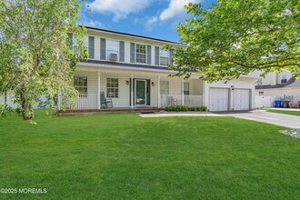210 Wingate Ct in Toms River, NJ - Building Photo - Building Photo