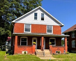 721 E Main St in Lock Haven, PA - Building Photo