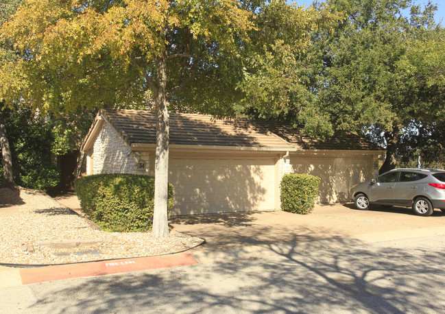 Retama Garden Homes in Lakeway, TX - Building Photo - Building Photo