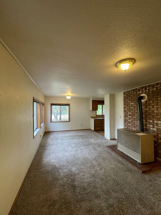 3428 Chelsea St in Klamath Falls, OR - Building Photo - Building Photo