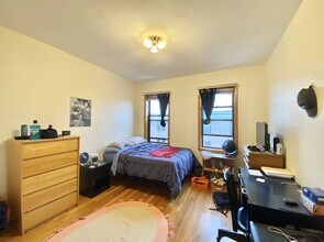 44 Orkney Rd, Unit 2 in Boston, MA - Foto de edificio - Building Photo