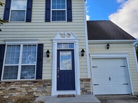 130 Lexington Pl in Dover, DE - Building Photo