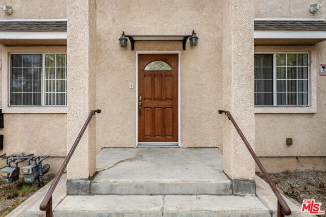 339 Newland St in Los Angeles, CA - Building Photo - Building Photo