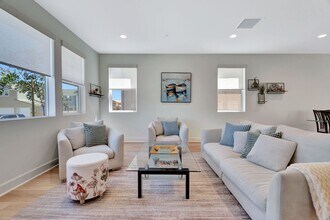 10887 Carlos St in Ventura, CA - Building Photo - Building Photo