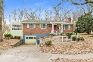 1061 Albany Terrace in Cincinnati, OH - Building Photo