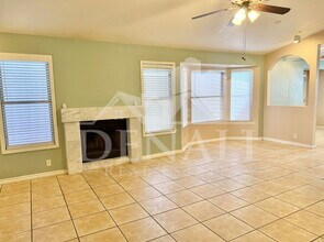 3943 W Whispering Wind Dr in Glendale, AZ - Building Photo - Building Photo