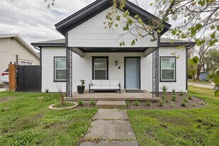 2123 Langford St in Greenville, TX - Building Photo