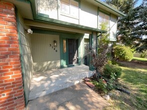 3140 Westcliff Dr W in Colorado Springs, CO - Building Photo - Building Photo