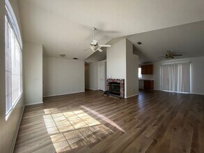8250 Durango Ave in Hesperia, CA - Building Photo - Building Photo