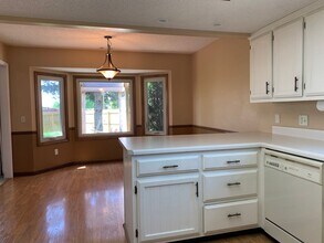 10517 Oak Chapel Dr in Fort Wayne, IN - Building Photo - Building Photo
