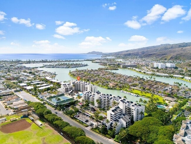 500 Lunalilo Home Rd in Honolulu, HI - Foto de edificio - Building Photo