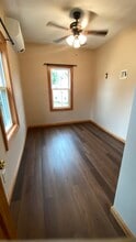 18 Center St, Unit 2 in Easthampton, MA - Building Photo - Building Photo