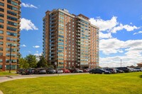 Park Ridge Place I-III in Ottawa, ON - Building Photo - Building Photo