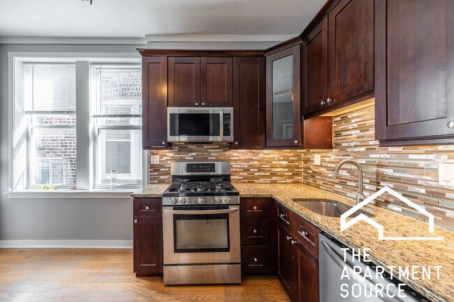 2110 W Division St, Unit 3F in Chicago, IL - Foto de edificio - Building Photo