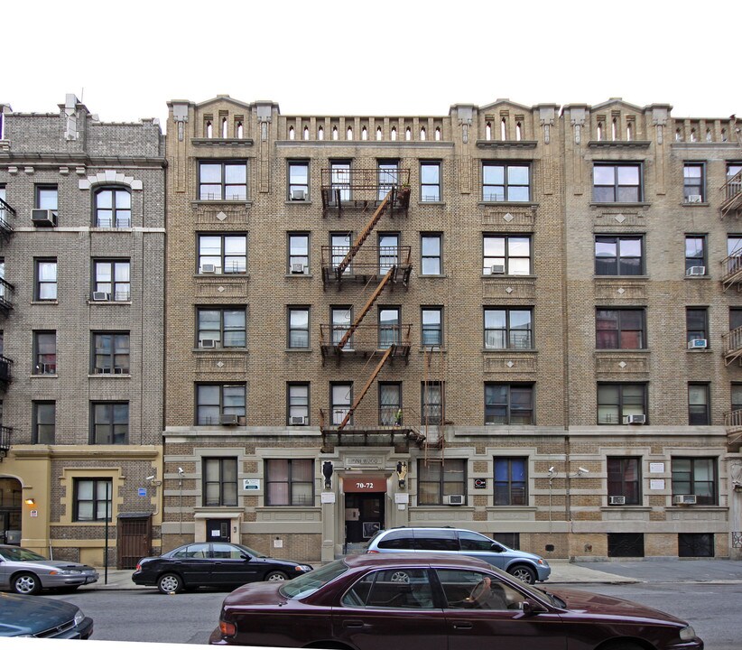 70-72 Pinehurst Ave in New York, NY - Building Photo