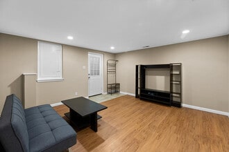 1008 Hobbs Dr, Unit House in Silver Spring, MD - Building Photo - Building Photo