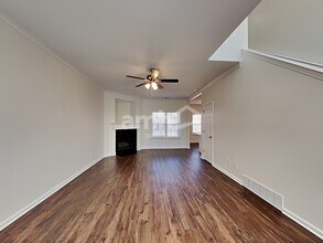 9276 Durhamshire Dr in Cordova, TN - Building Photo - Building Photo