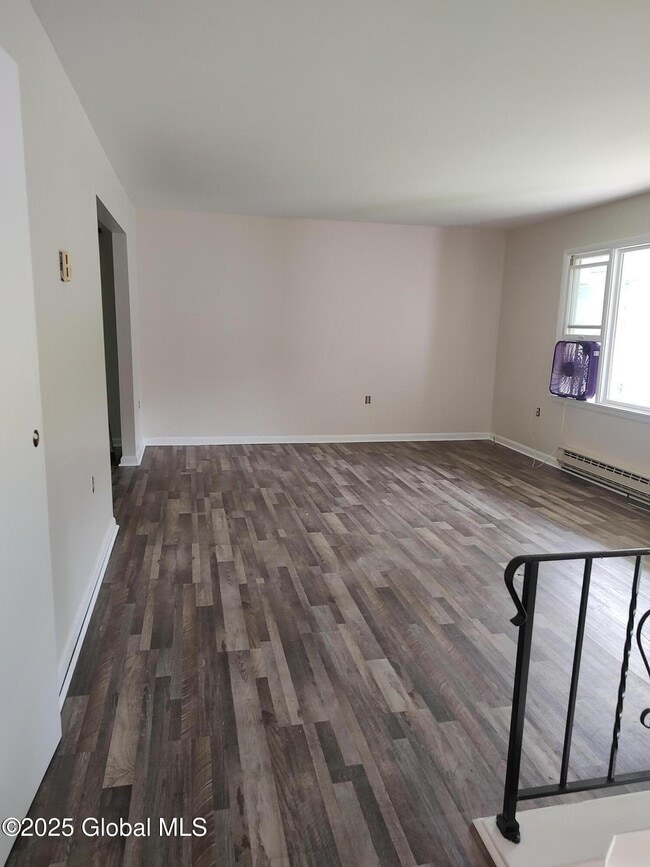 1 N High St in Ballston Spa, NY - Building Photo - Building Photo
