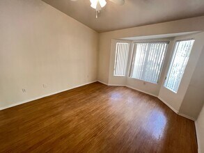 2227 Hallston St in Las Vegas, NV - Building Photo - Building Photo