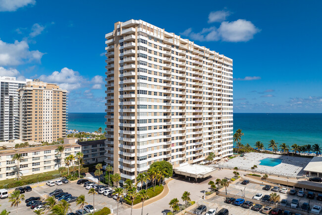 The Hemispheres in Hallandale Beach, FL - Building Photo - Building Photo