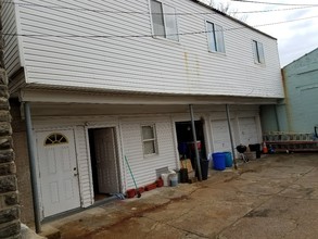 126 E Wyoming Ave in Philadelphia, PA - Building Photo - Building Photo