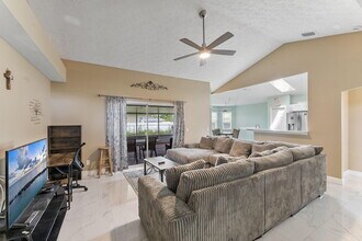 1622 SW Realty St in Port St. Lucie, FL - Building Photo - Building Photo