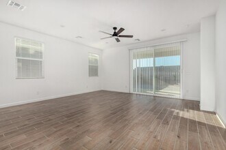 17824 W Vogel Ave in Glendale, AZ - Building Photo - Building Photo