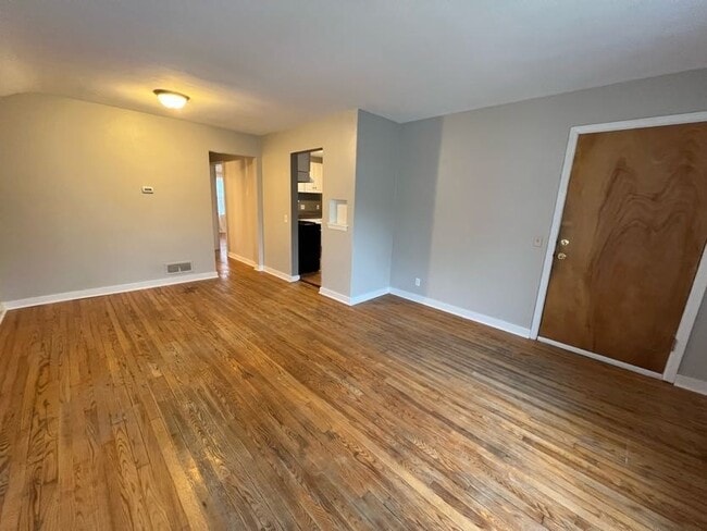 1116 E Dayton St, Unit #2 in Madison, WI - Foto de edificio - Building Photo