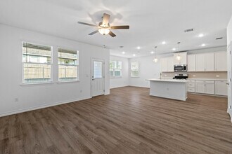 5304 Jason Dr in Austin, TX - Foto de edificio - Building Photo