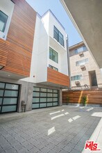 1337 N Fuller Ave in Los Angeles, CA - Building Photo - Building Photo