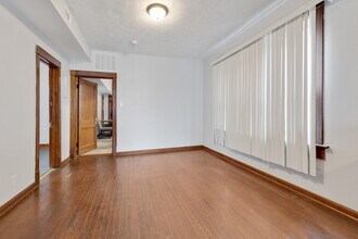 723 N Trumbull Ave-Unit -2 in Chicago, IL - Building Photo - Building Photo
