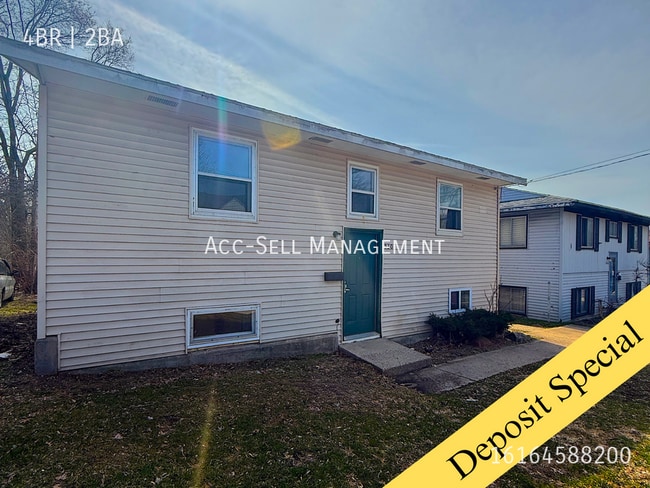 530 Hall St SE in Grand Rapids, MI - Building Photo - Building Photo