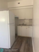 2716 S Dixie Hwy in West Palm Beach, FL - Building Photo - Building Photo