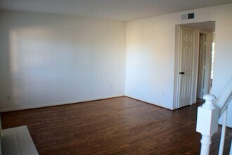 5100 Allendale Rd, Unit 207 in Houston, TX - Building Photo - Building Photo