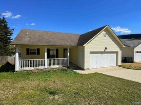 193 Hollington Dr NE in Huntsville, AL - Building Photo