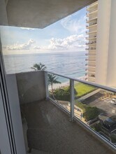 5440 N Ocean Dr, Unit 705 in Riviera Beach, FL - Foto de edificio - Building Photo