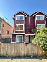 12331 10th Pl NE in Seattle, WA - Building Photo