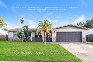 9247 78th Ave N in Seminole, FL - Building Photo