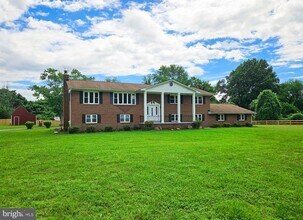 5084 Sands Rd in Lothian, MD - Building Photo - Building Photo