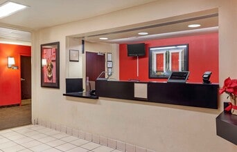 Furnished Studio-Raleigh - North Raleigh in Raleigh, NC - Foto de edificio - Building Photo