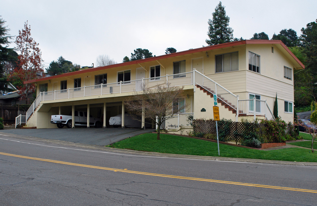 100 Belvedere Dr in Mill Valley, CA - Building Photo