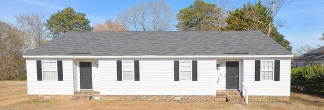 property at 406 W Railroad St