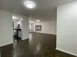 EAST 56 STREET in New York, NY - Building Photo - Building Photo