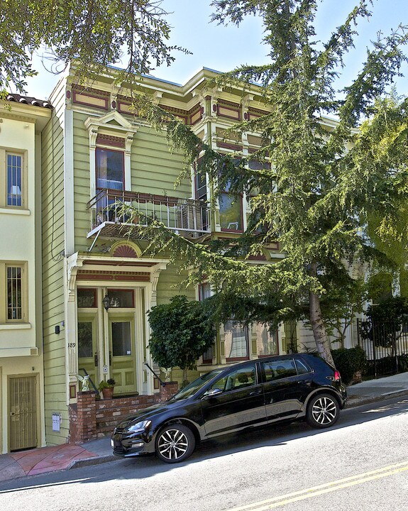 189-B Corbet Ave in San Francisco, CA - Building Photo