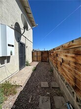 1709 N Shadow Mountain Pl in Las Vegas, NV - Building Photo - Building Photo