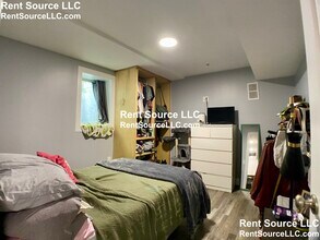 303 Beacon St, Unit A in Somerville, MA - Foto de edificio - Building Photo
