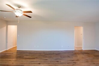 280 Mount Vernon Way in Liberty Hill, TX - Building Photo - Building Photo