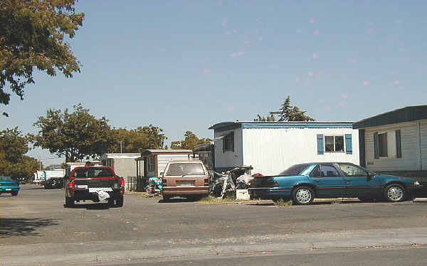 1044 S David Ave in Stockton, CA - Building Photo