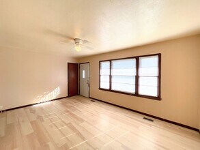1427 N Harding Ave in Wichita, KS - Building Photo - Building Photo