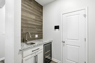 424 Windy Reed Rd in Hutto, TX - Building Photo - Building Photo